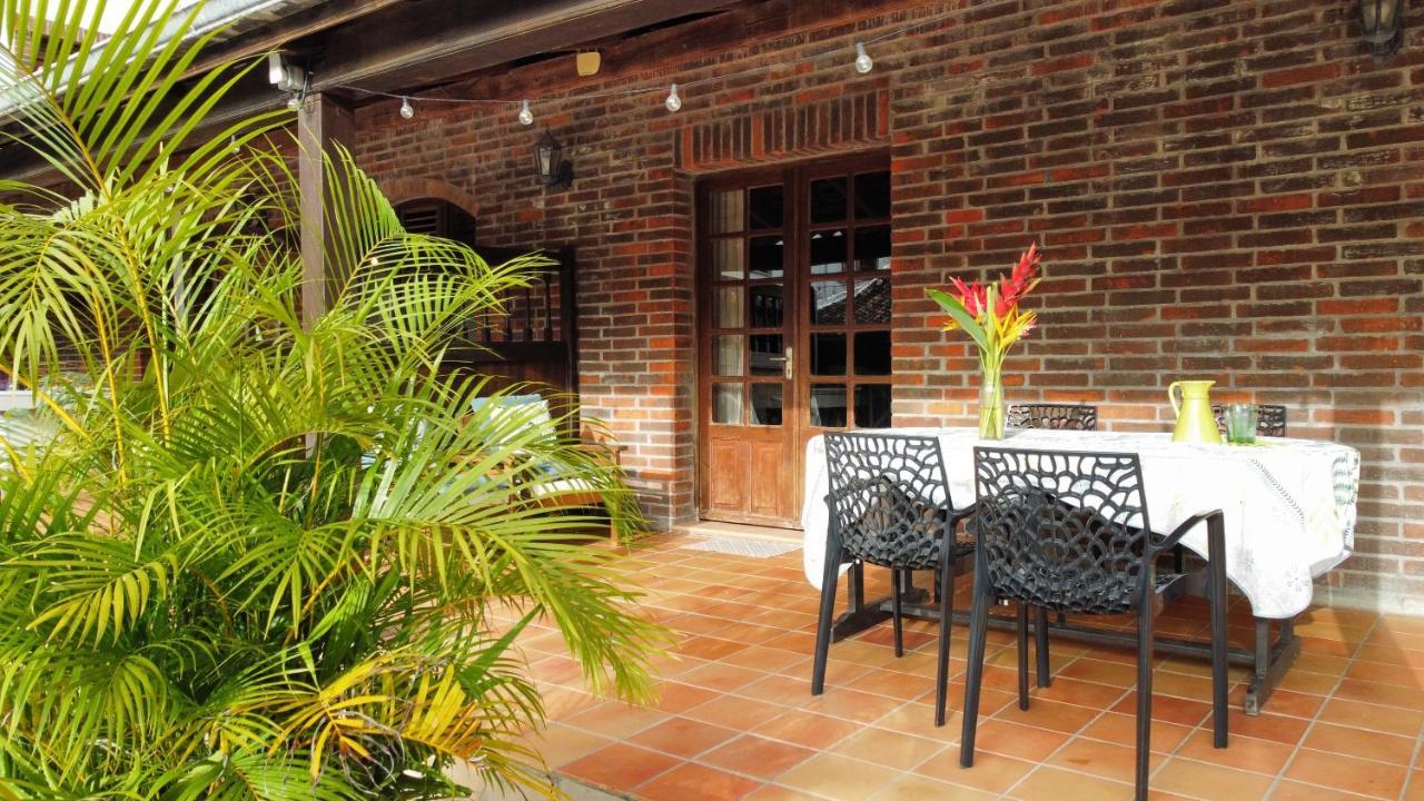 Domaine Du Chateau Les Trois-Ilets Exterior photo